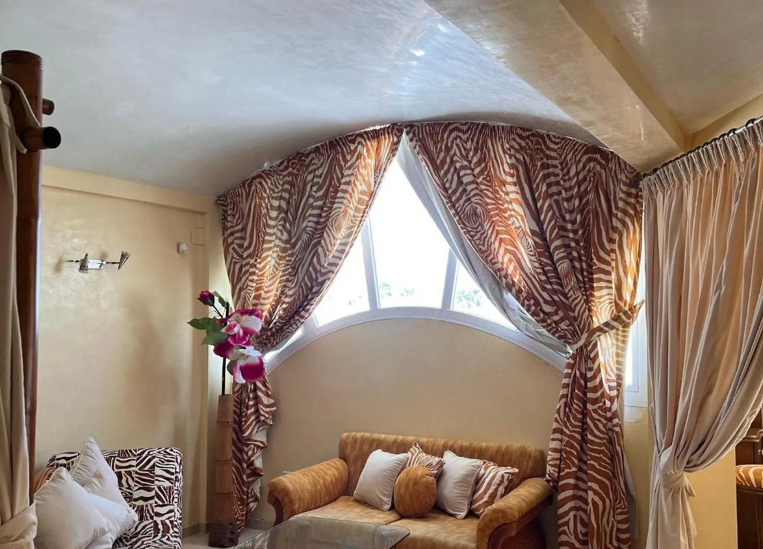 베날마데나코스타 Lujoso Atico Duplex En Puerto Marina 아파트