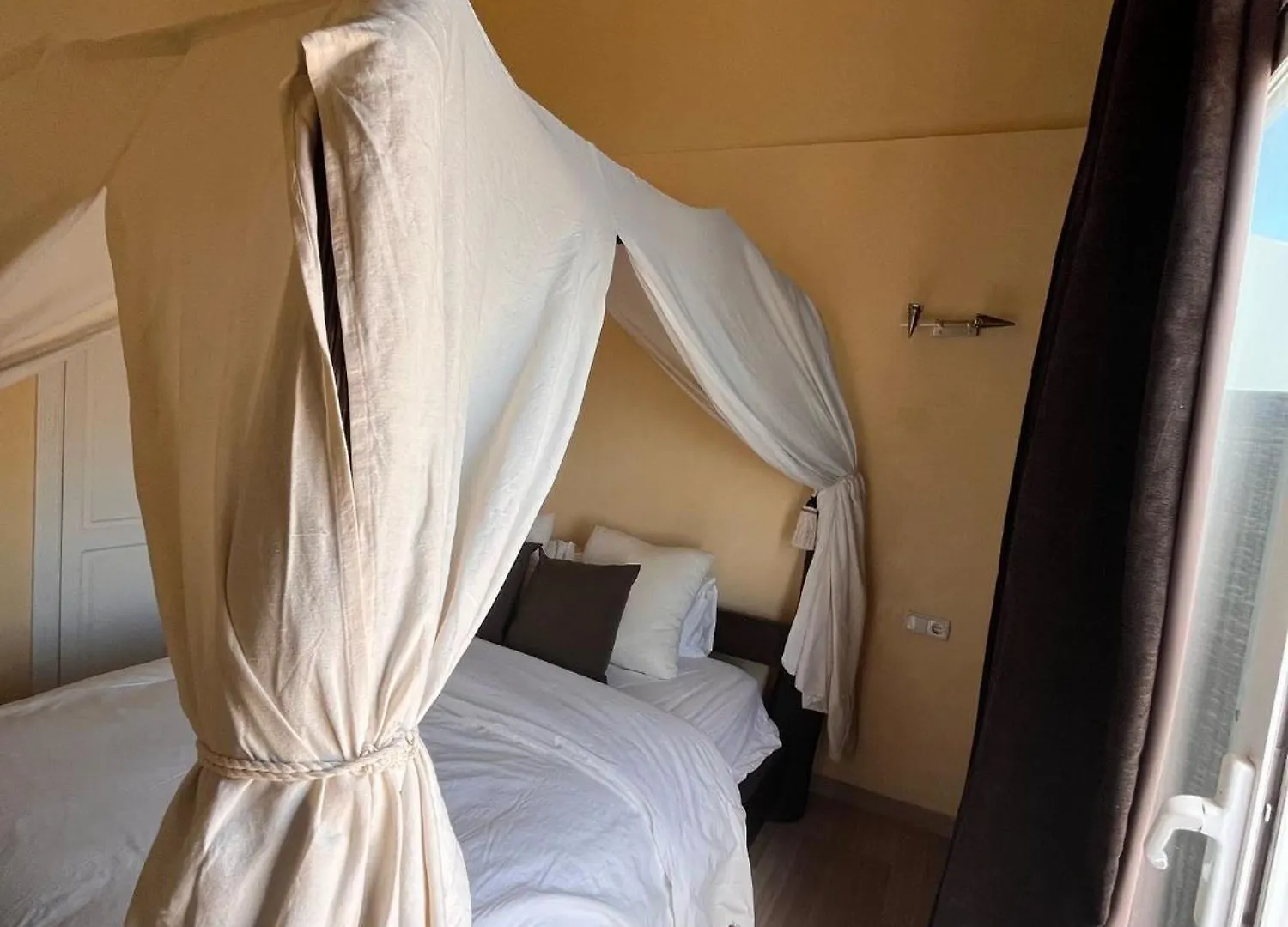 베날마데나코스타 Lujoso Atico Duplex En Puerto Marina 아파트