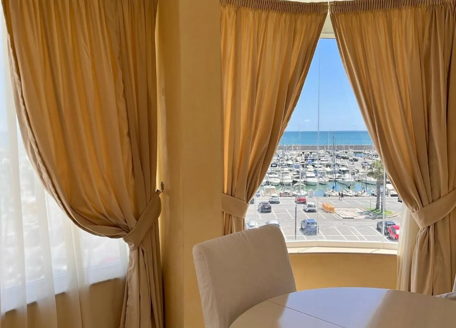 베날마데나코스타 Lujoso Atico Duplex En Puerto Marina 아파트 0*,