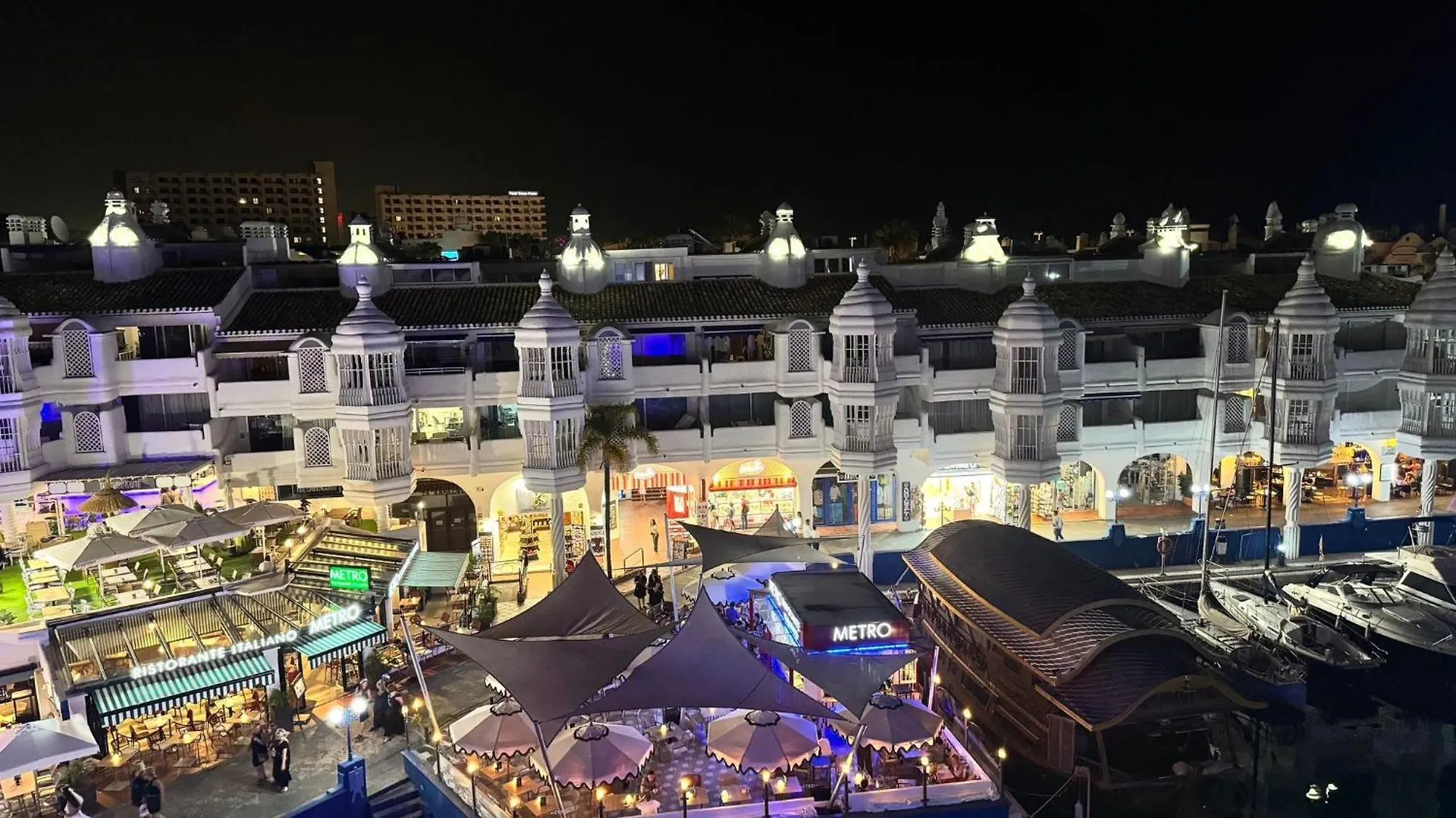 ベナルマデナLujoso Atico Duplex En Puerto Marinaアパートメント スペイン